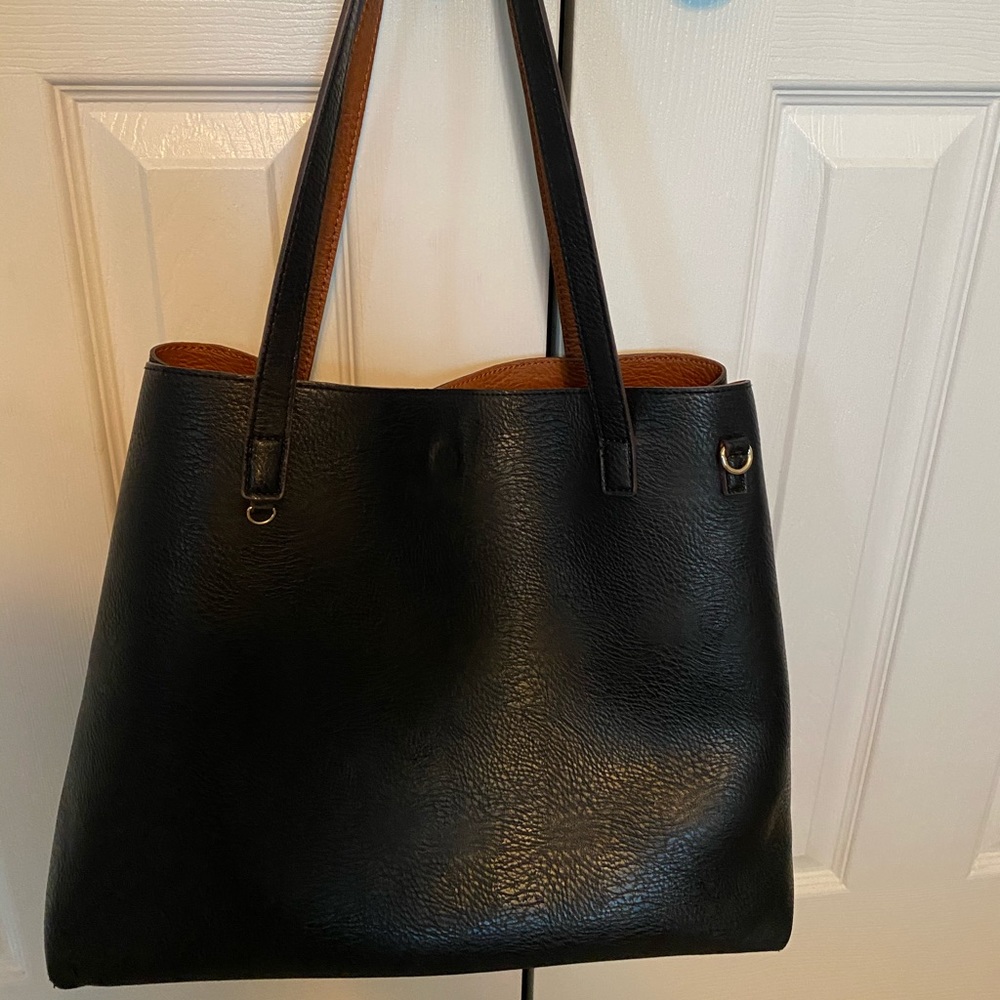 Reversible Faux Leather Tote !